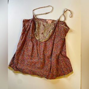 Fire Los Angeles flowered camisole shirt with lacy details.
